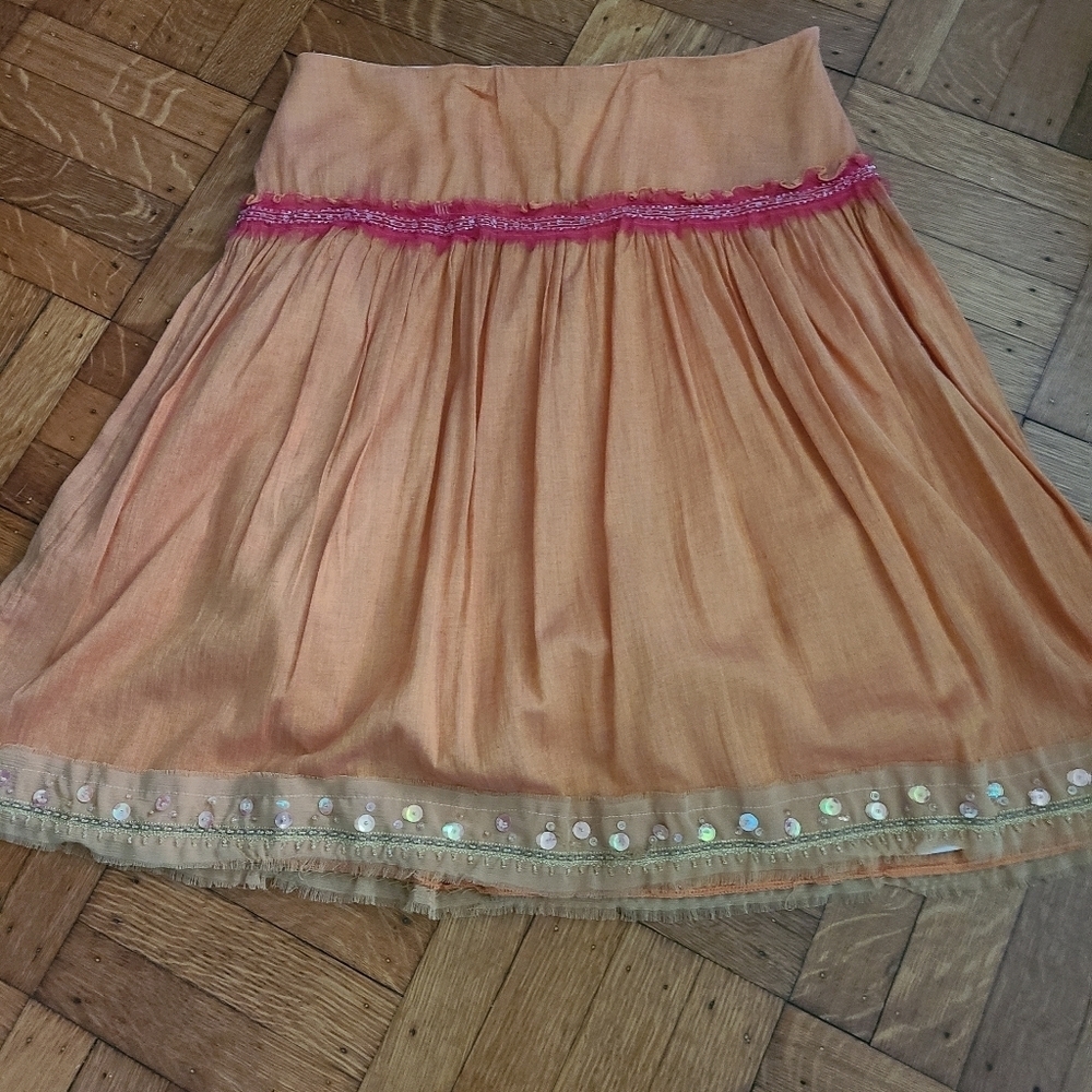 Gorgeous soft flowy sequin skirt Hp🔥🔥🔥🔥